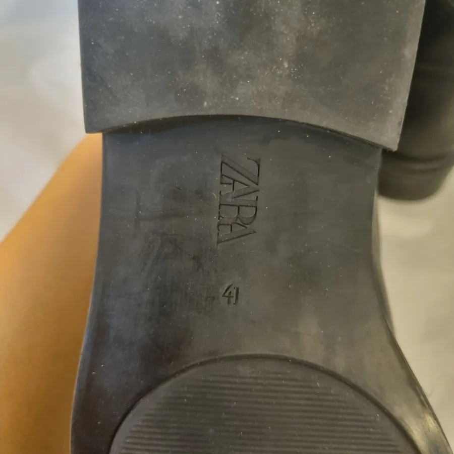 بوت زارا چرم مشکی