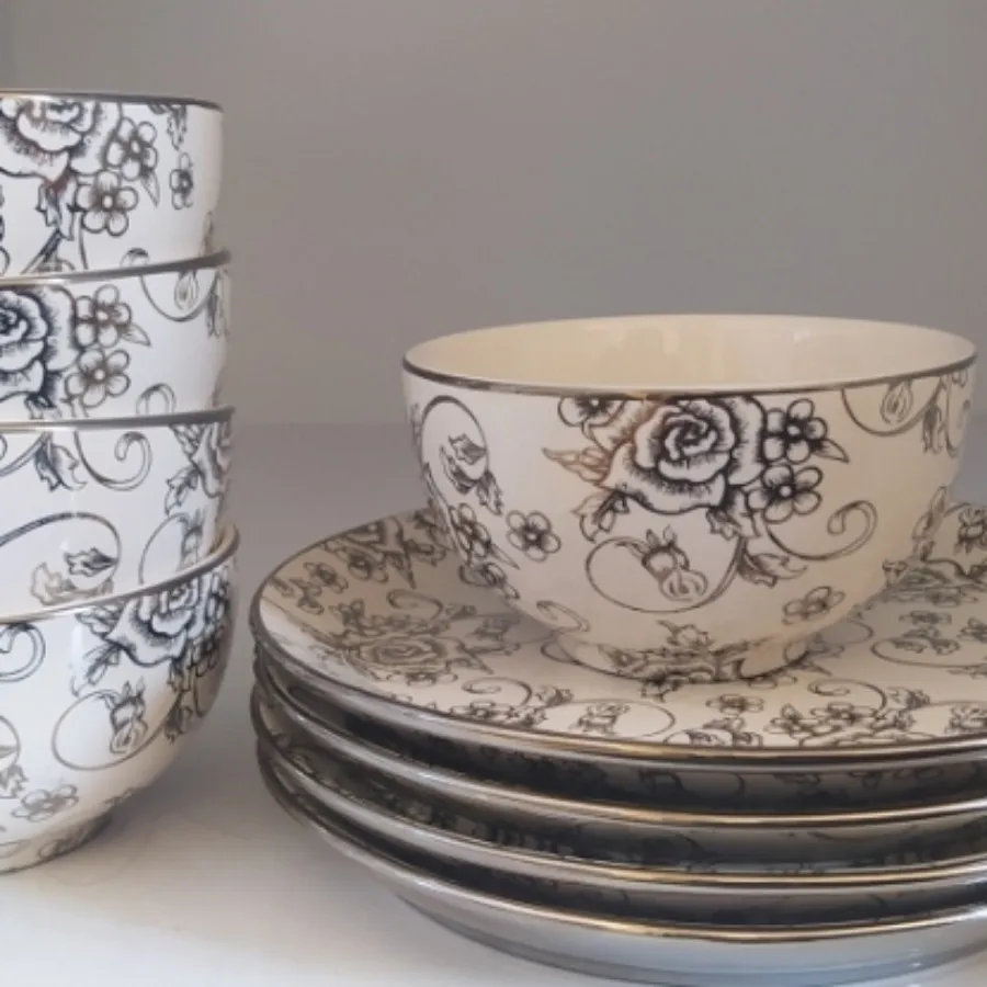 پیاله و پیشدستی پلاتینی