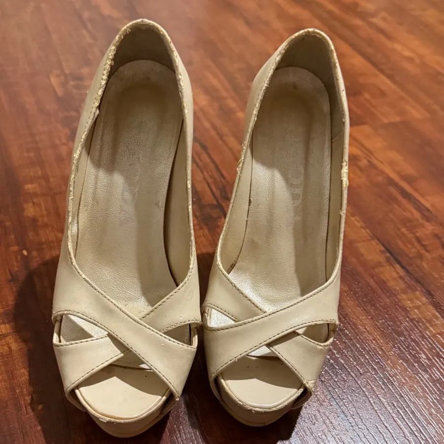 کفش پاشنه دار