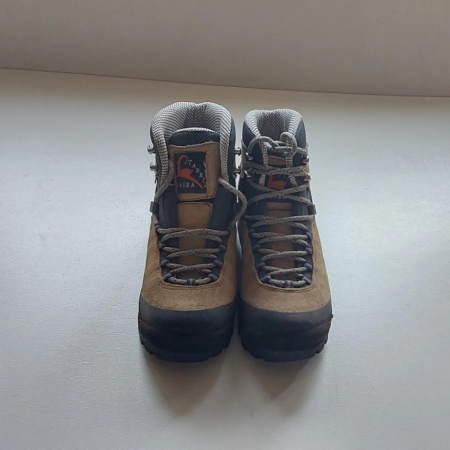 کفش کوهنوردی 36