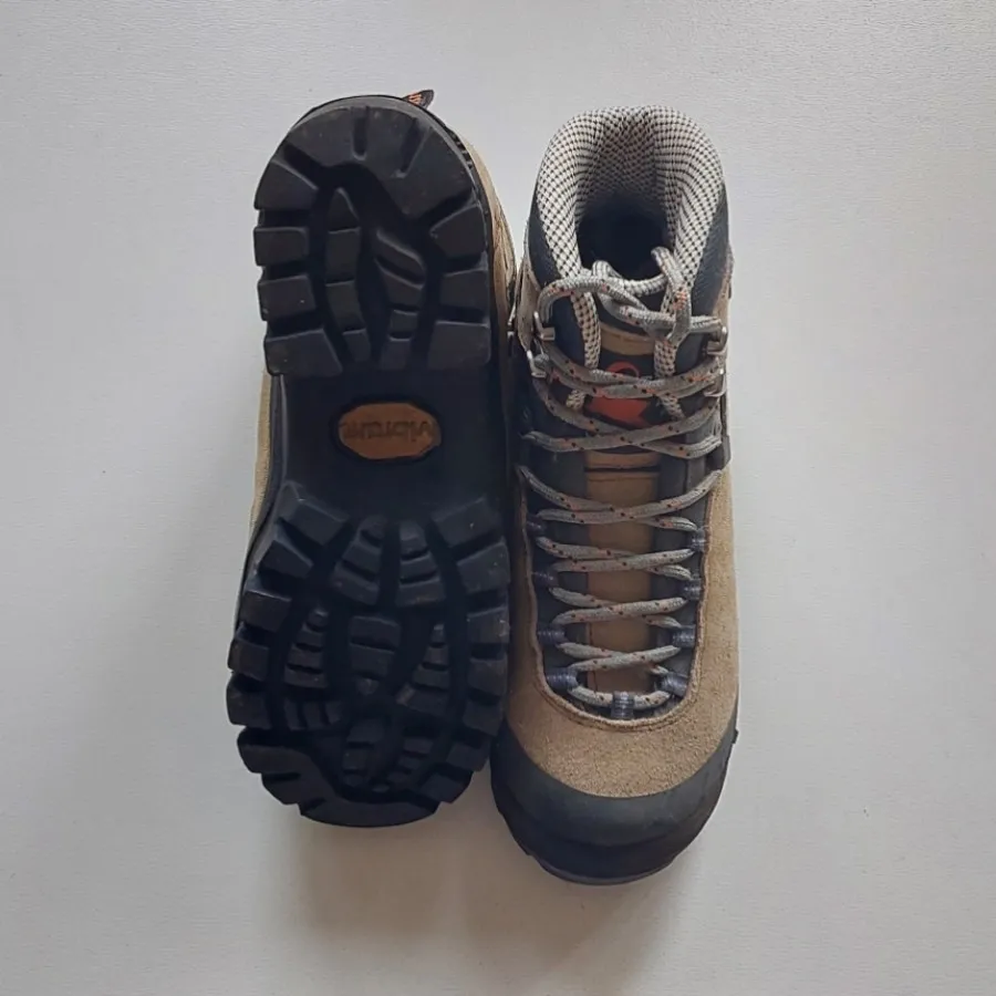 کفش کوهنوردی 36
