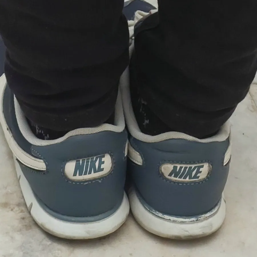 کتونی نایک 37