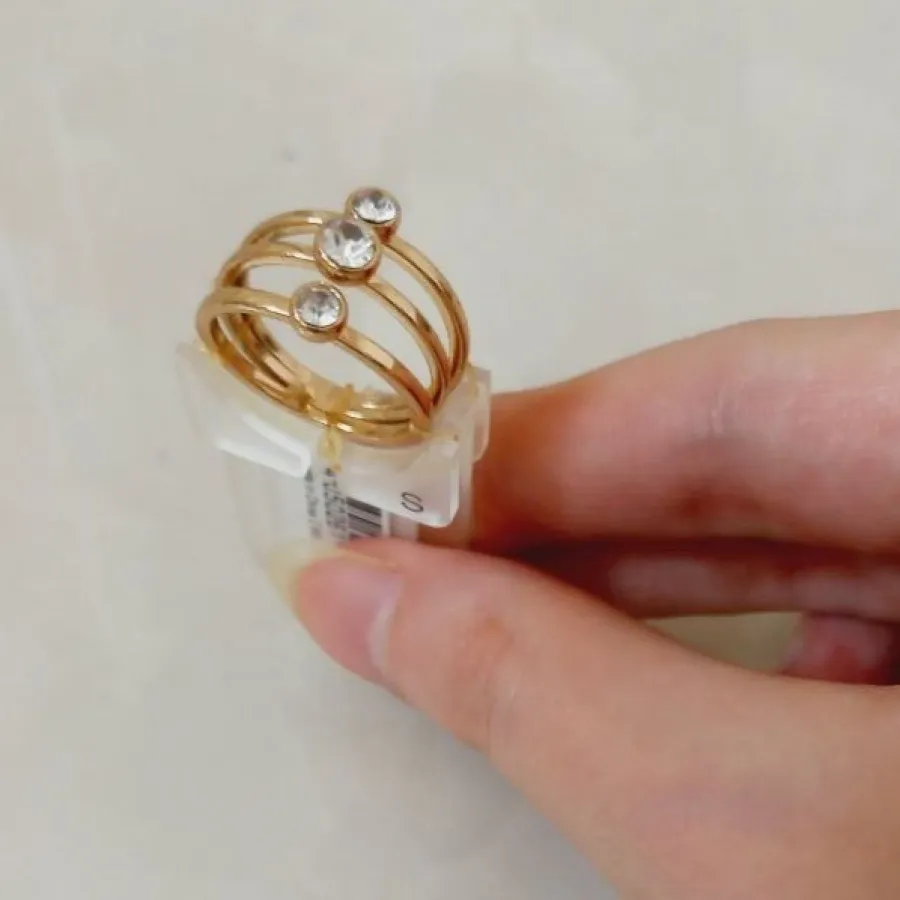 انگشتر جذاب و زیبا