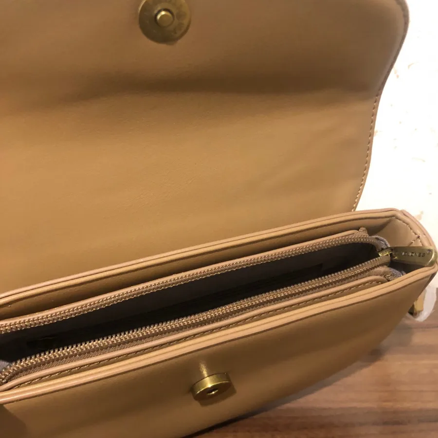 کیف دیوید جونز