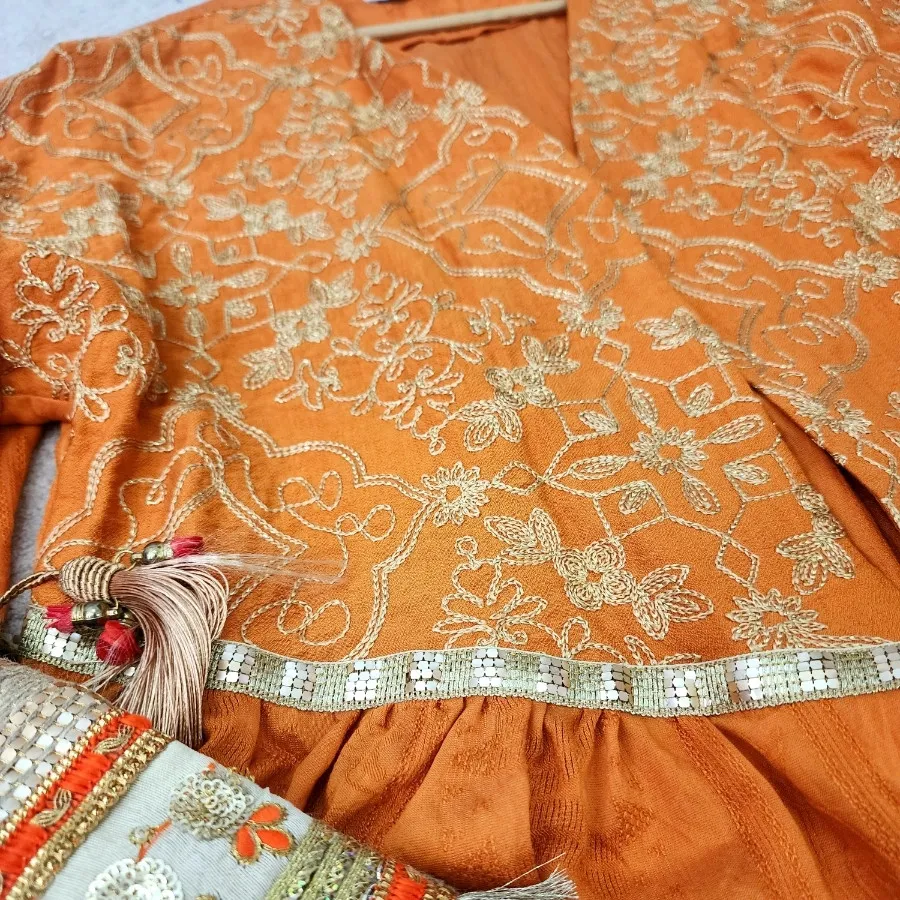 مانتو سنتی عروسکی نارنجی