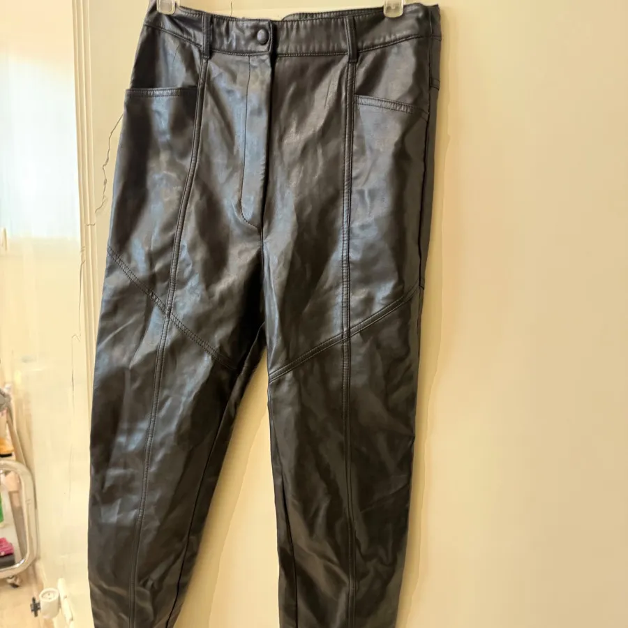 شلوار چرم فاق بلند