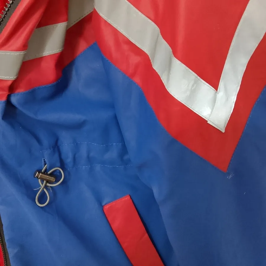 کاپشن دو رو قرمز آبی شمعی