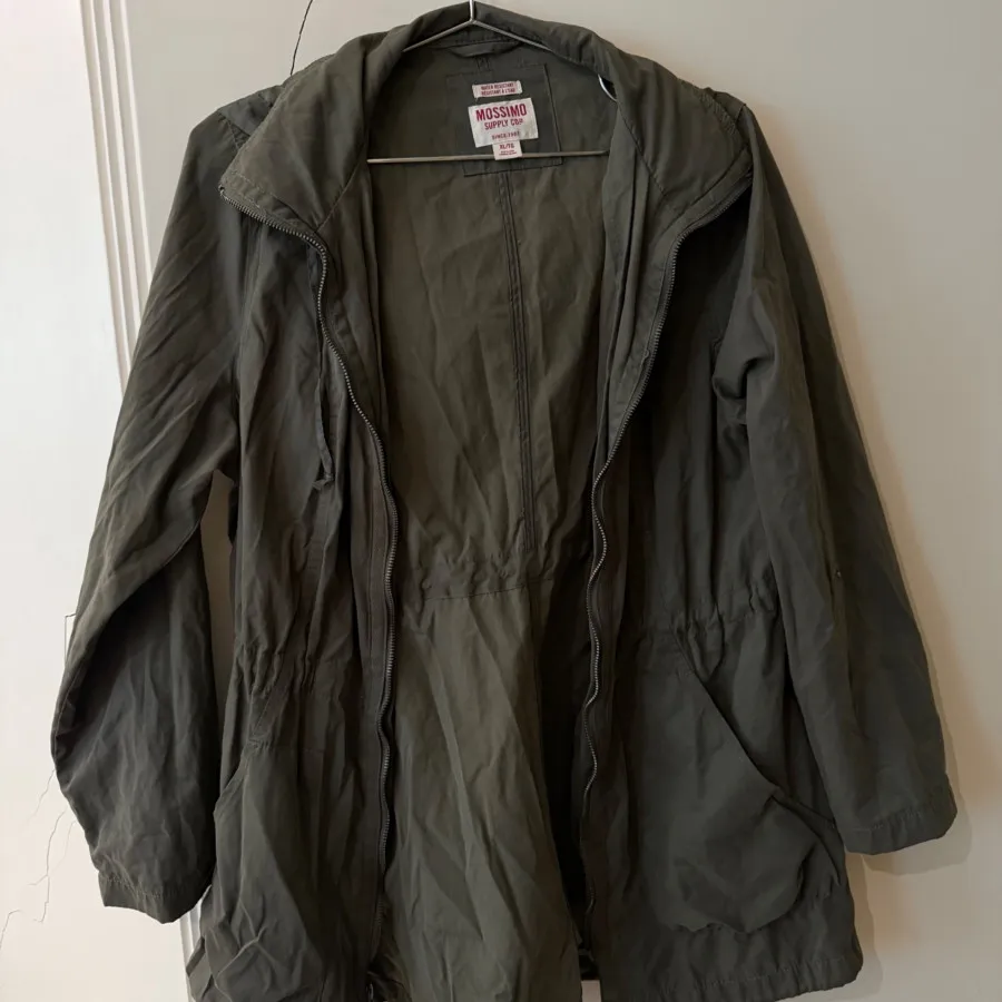 کاپشن بهاره ضدآب