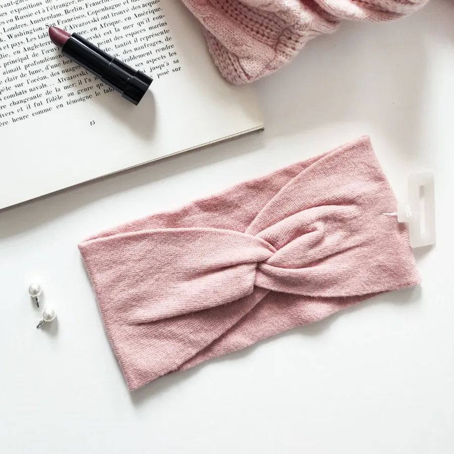 هدبند صورتی