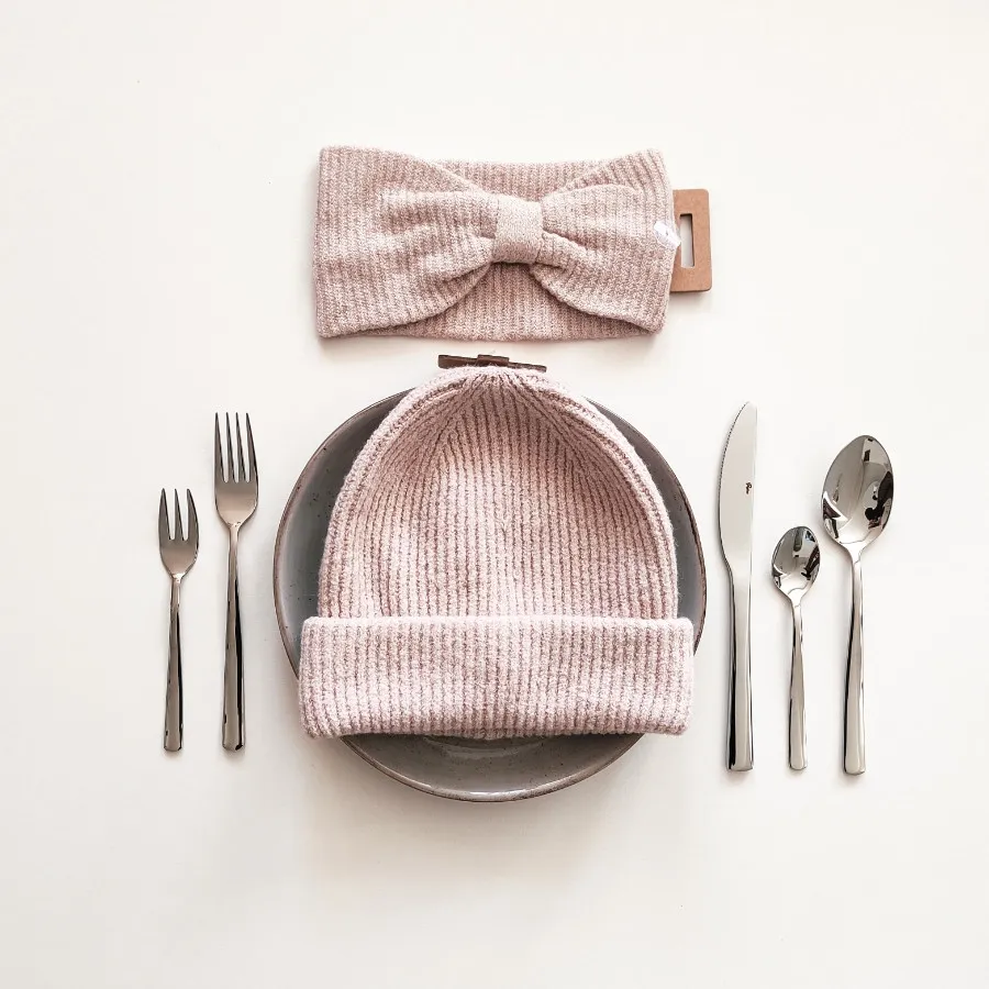 هدبند صورتی