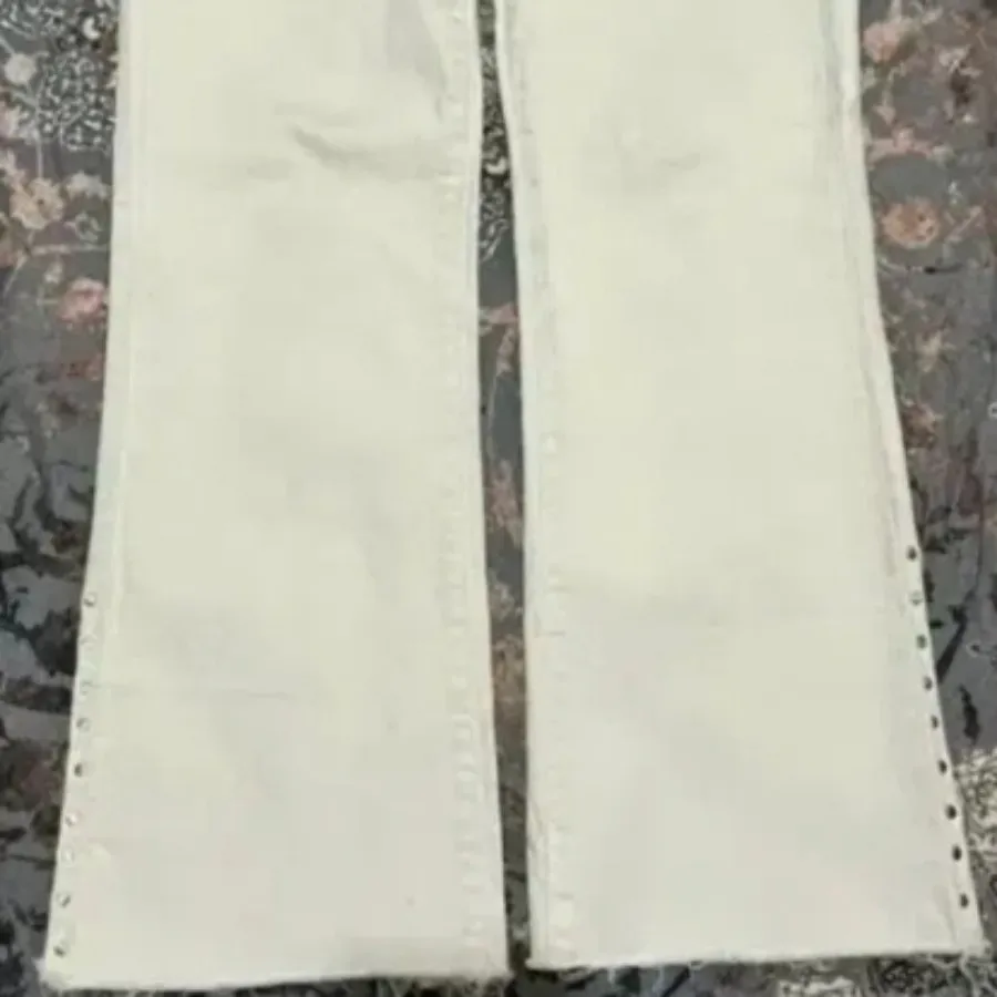 شلوار دمپا فلر شیری خارجی