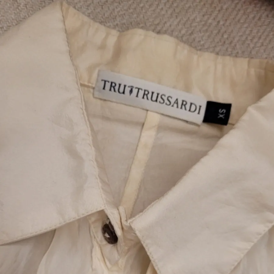 شومیز برند trutrasurdi