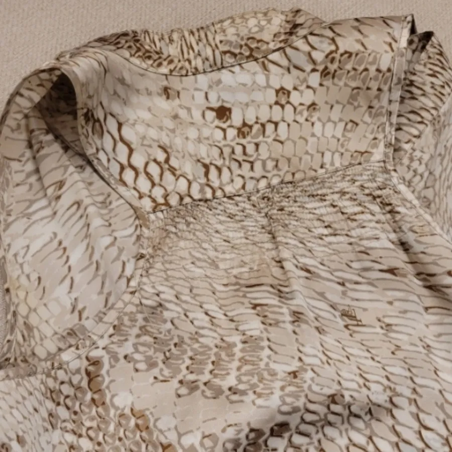 تاپ ابریشم برند trussardi