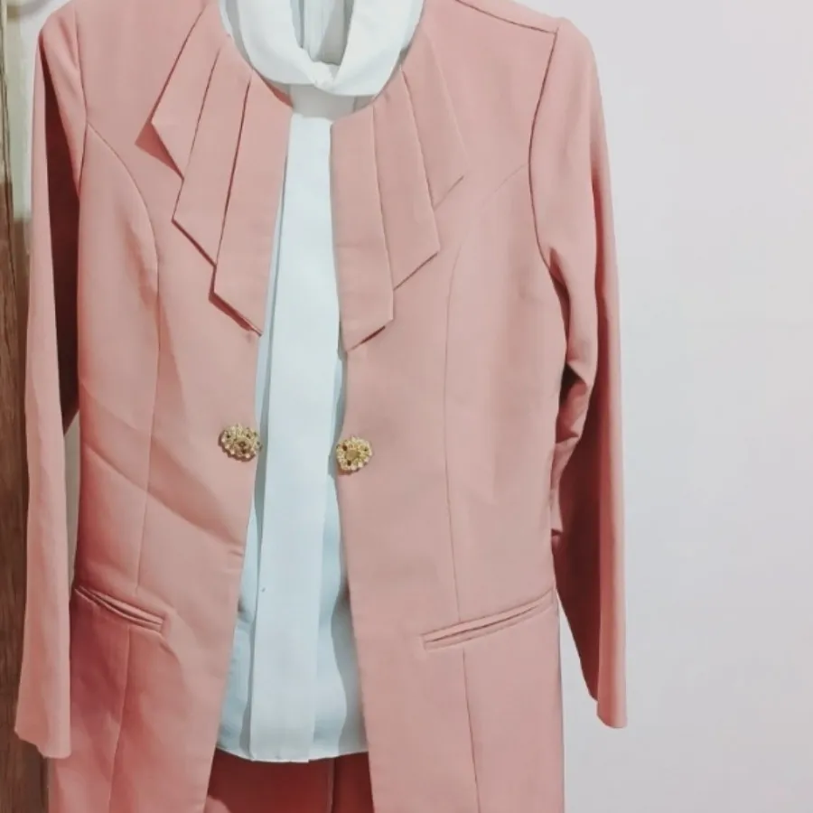 کت وشلوار زنانه