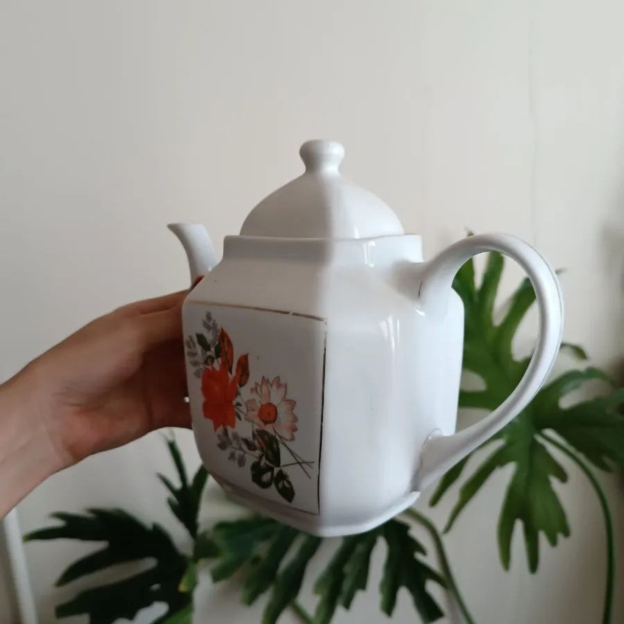 قوری چینی قدیمی