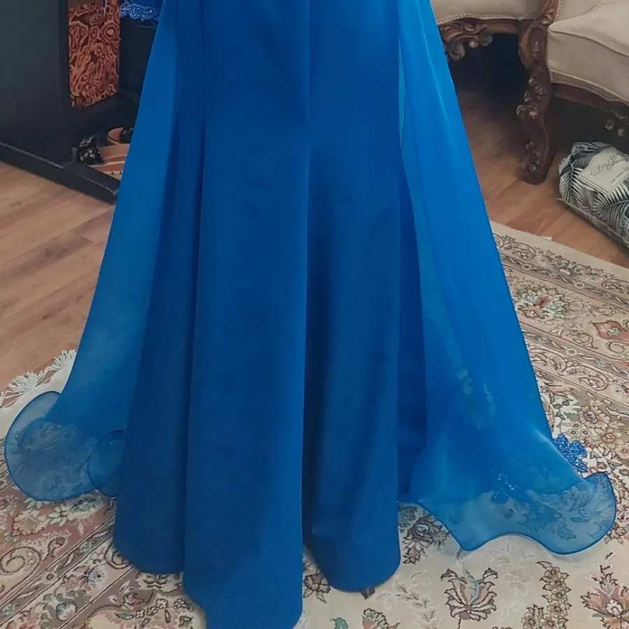 لباس مجلسی آبی کاربنی