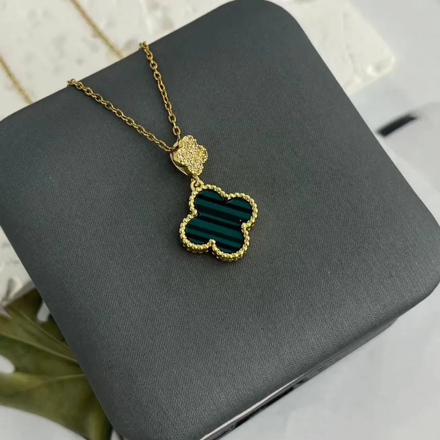 گردنبند ونکلیف