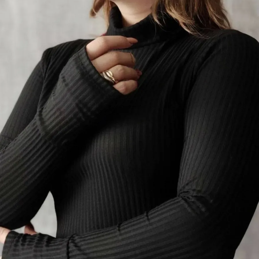 بلوز بیسیک آستین فینگری