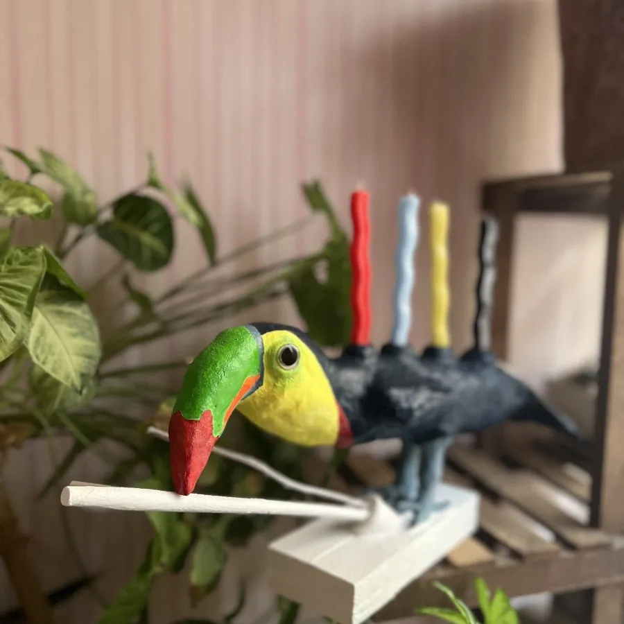 جا شمعی توکان. تک نسخه