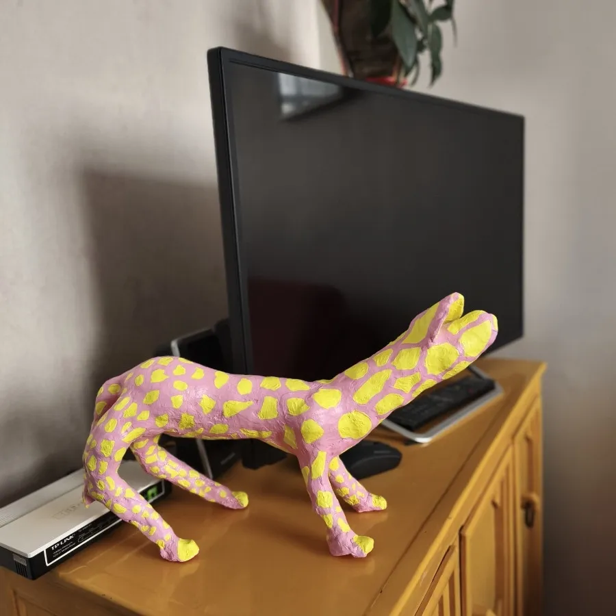 موجود خیالی. تک نسخه