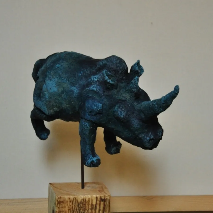 کرگدن پاپیه. تک نسخه