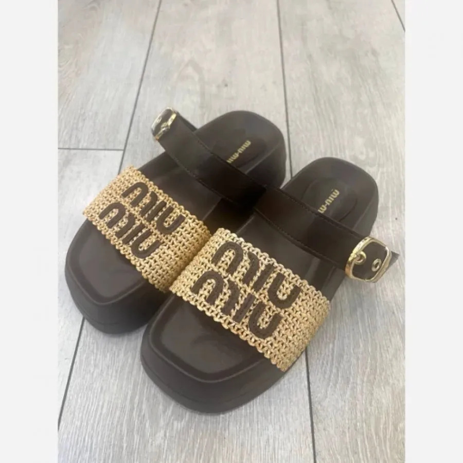 صندل میومیو