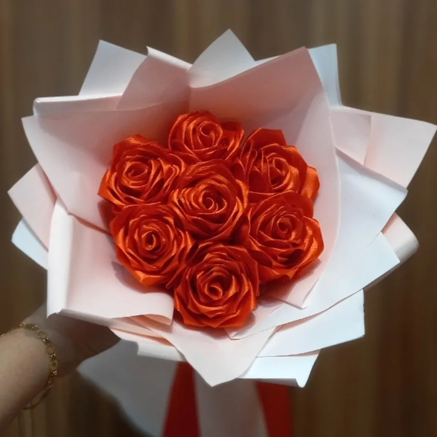 دسته گل روبانی 7شاخه قرمز