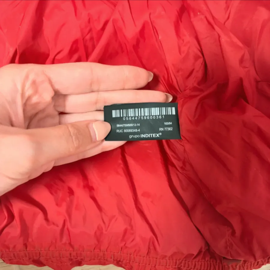 کاپشن قرمز زارا