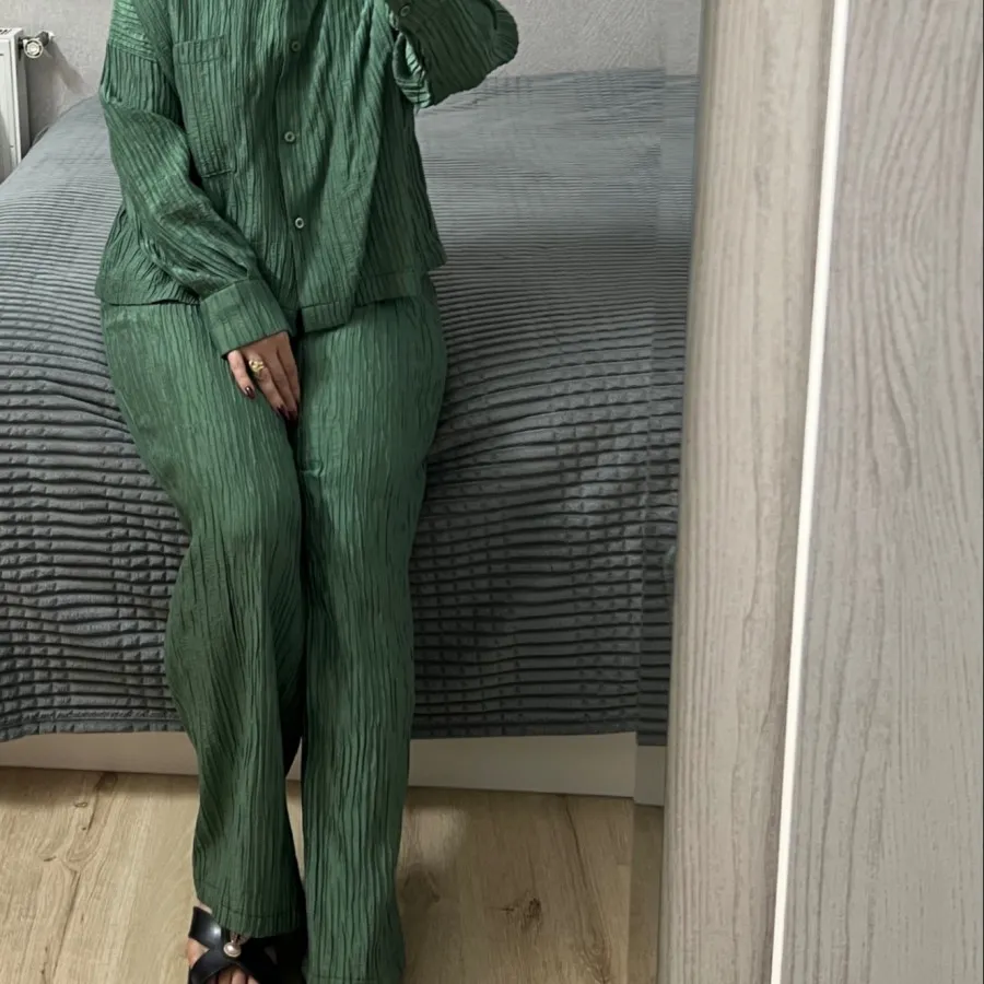 ست بلوز شلوار پلیسه