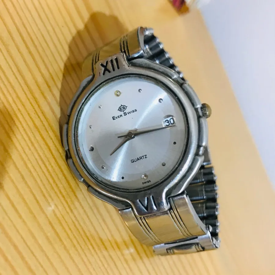 ساعت کوارتز اصل سوییسی