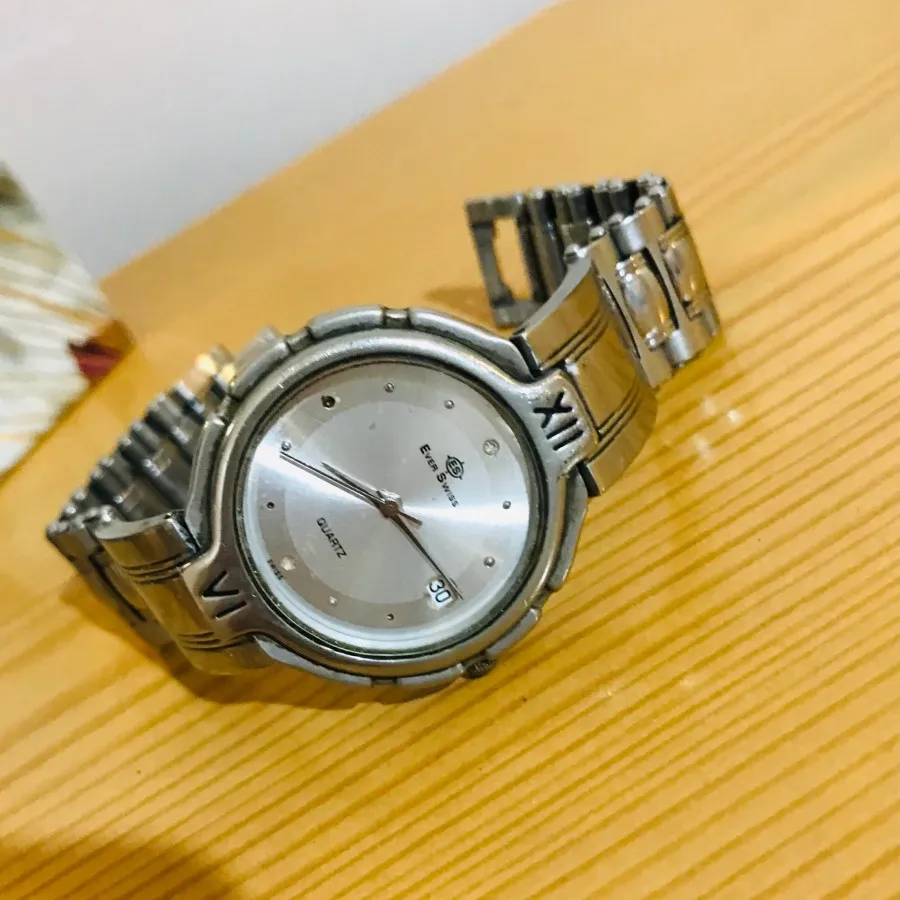 ساعت کوارتز اصل سوییسی