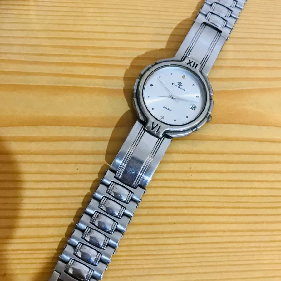 ساعت کوارتز اصل سوییسی