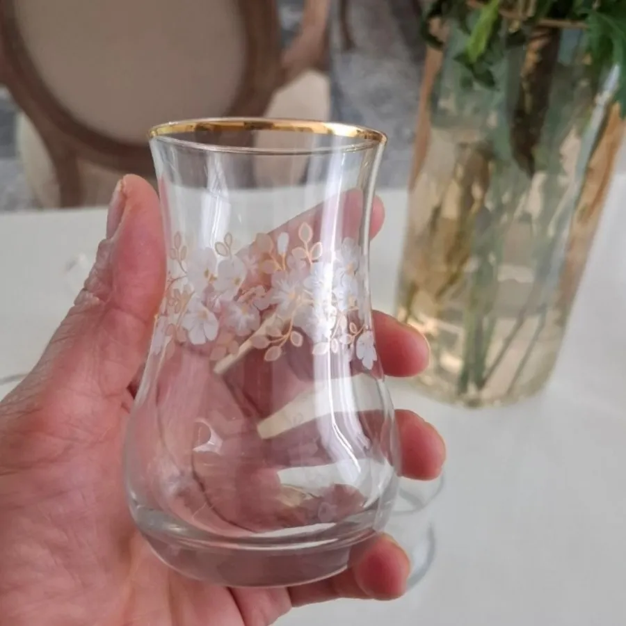 استکان نعلبکی لاو