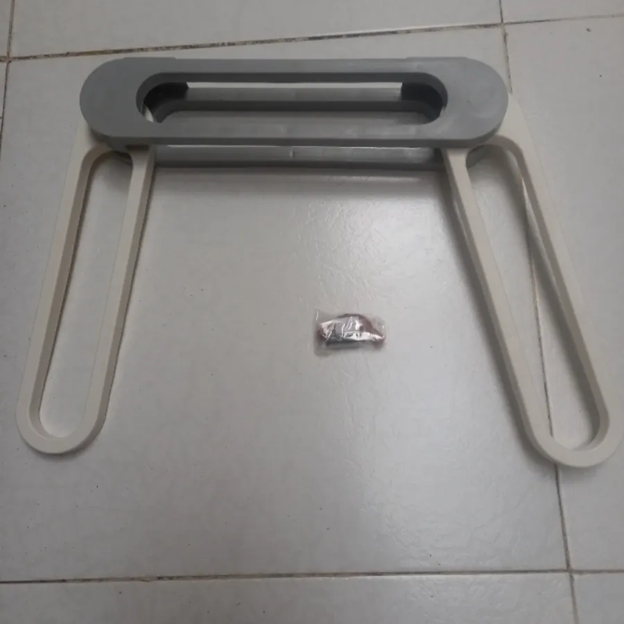 نگهدارنده ی دمپایی و حوله