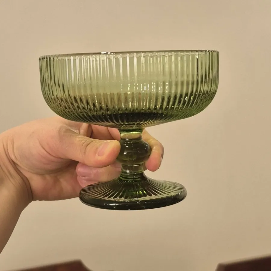 دسر خوری/بستنی خوری