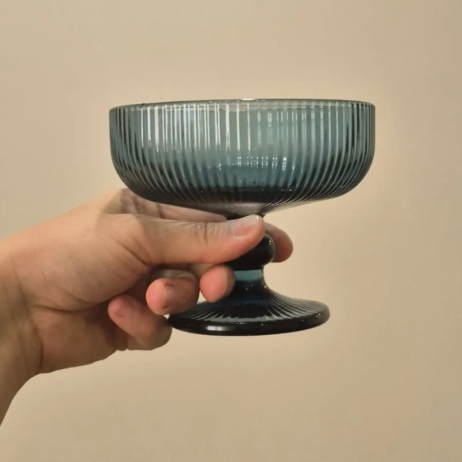 دسر خوری/بستنی خوری