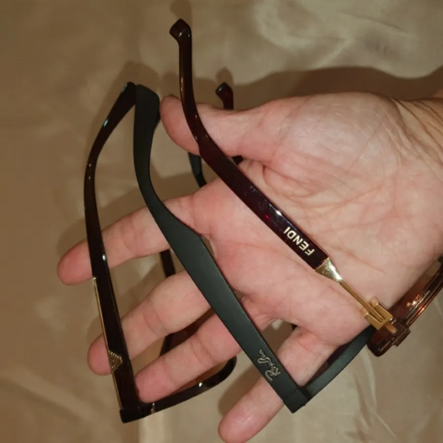 عینک صد تومنی سالم