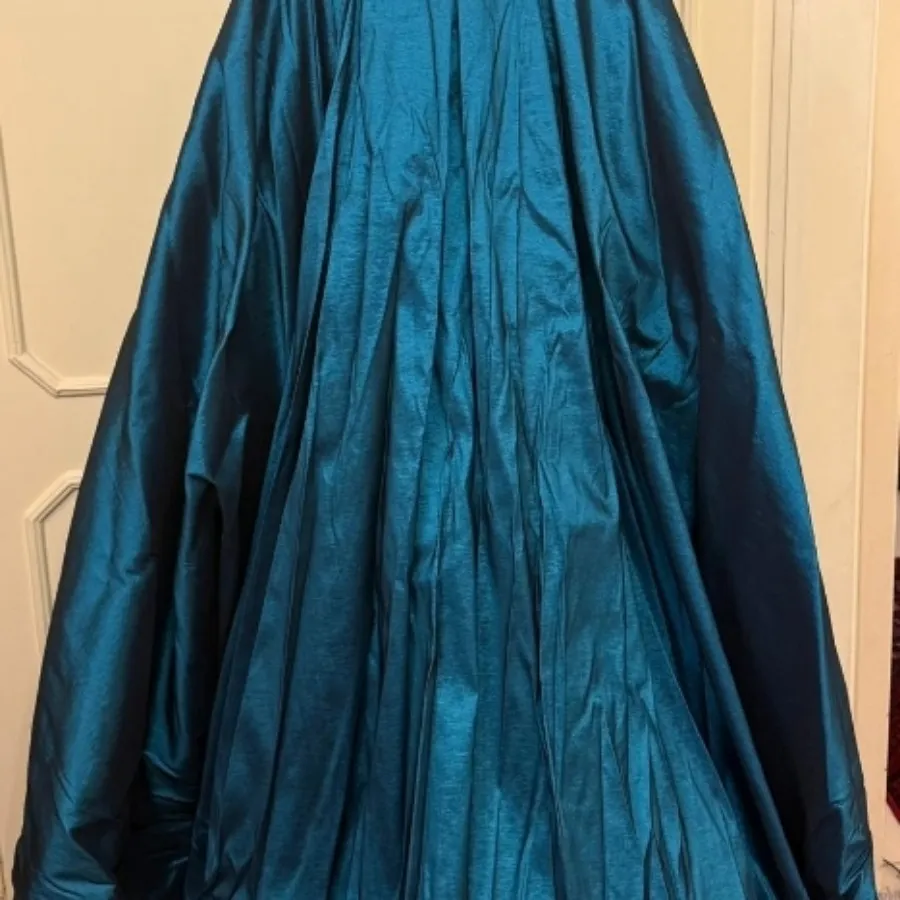 پیراهن پفی عروسکی