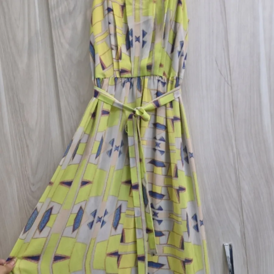 پیراهن زنانه