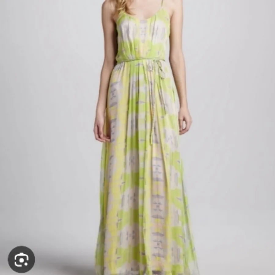 پیراهن زنانه