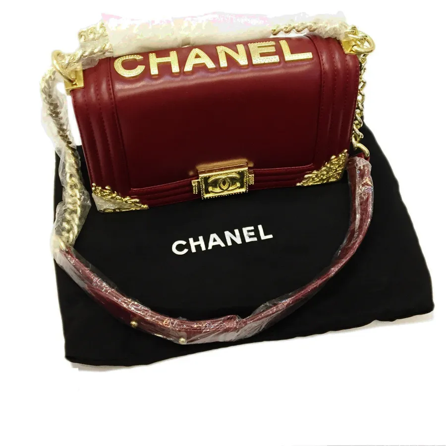 کیف زرشکی شنل