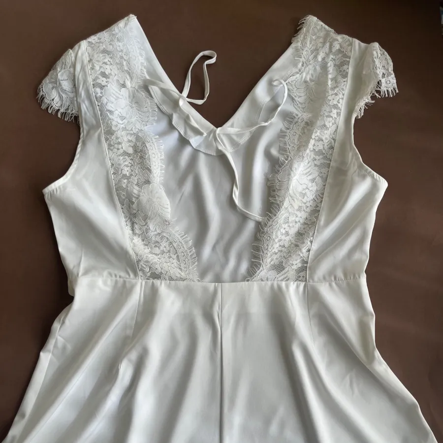 پیراهن مجلسی سفید پشت تور