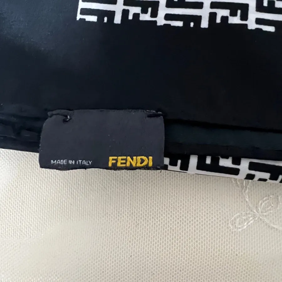 روسری اورجینال فندی