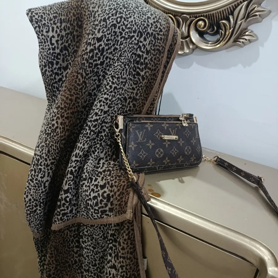 شال پلنگی قواره دار بزرگ