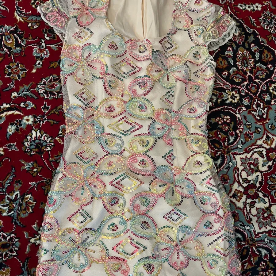 پیرهن مجلسی تا روی زانو