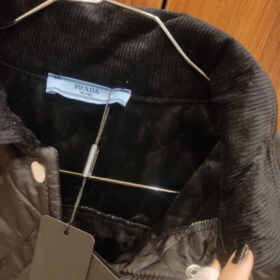 کاپشن پرادا