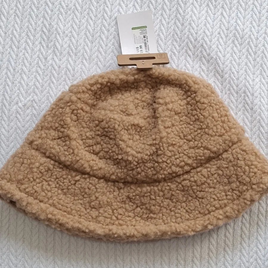 کلاه سطلی یا Bucket Hat