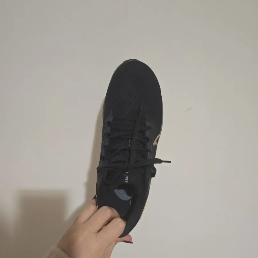 کتونی نایکی اصل سایز 38