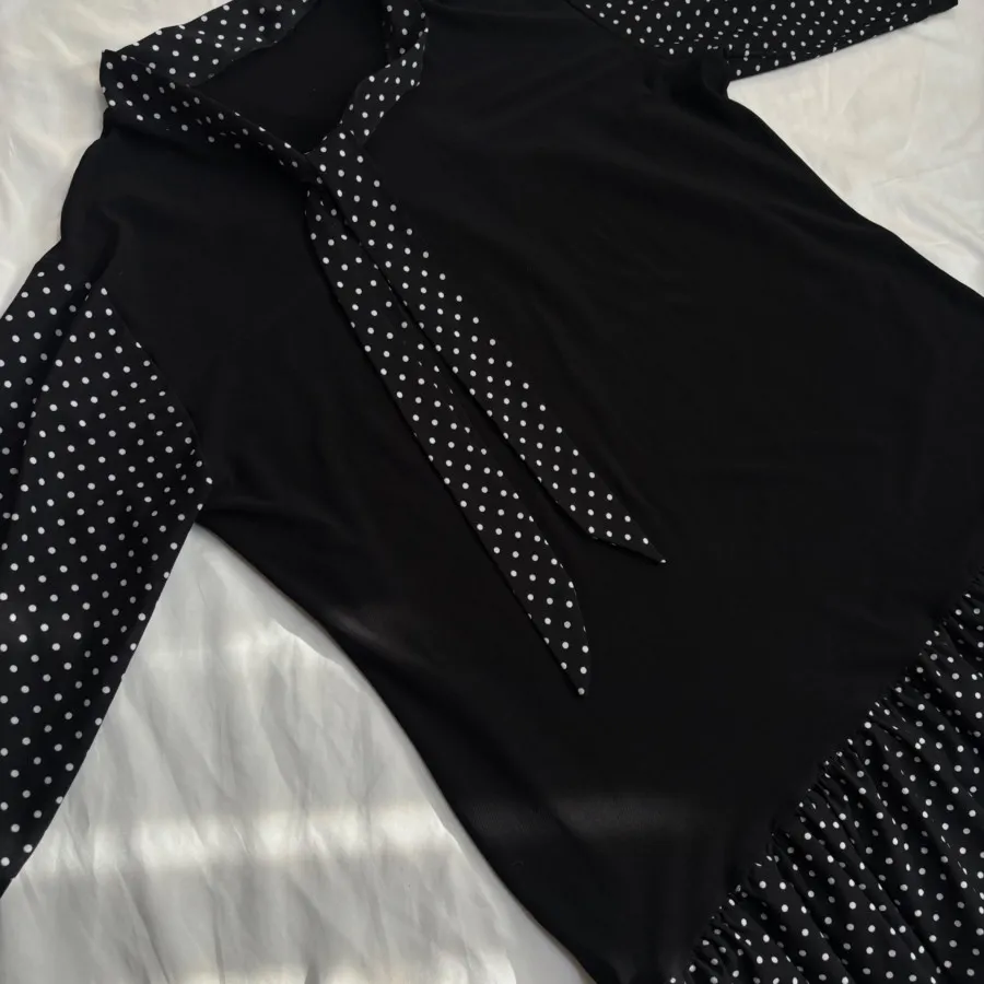 پیراهن یقه کراواتی