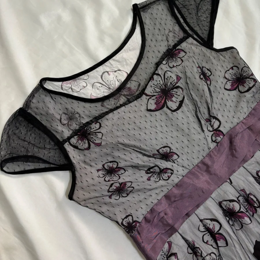 پیراهن عروسکی